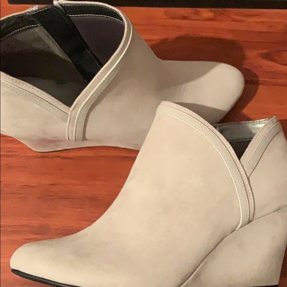 Low cut wedge boots - Picture 1 of 1